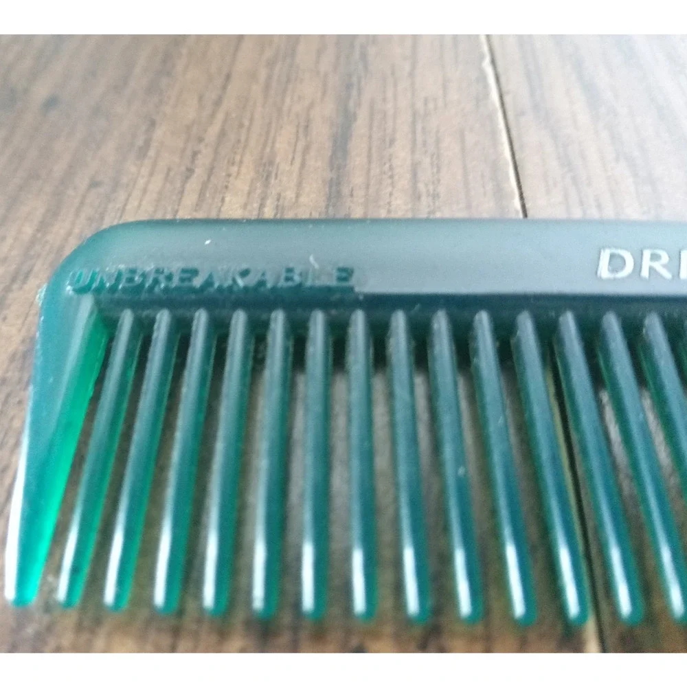 Drink Coca-Cola 5 Cent Green Unbreakable Comb